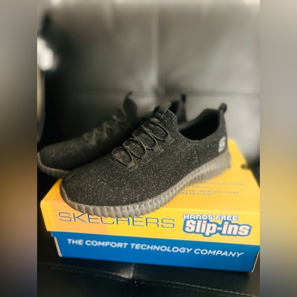 Skechers hands free Women’s Sneakers Athletic Memory Foam Black Size 8.5 - Picture 3 of 8